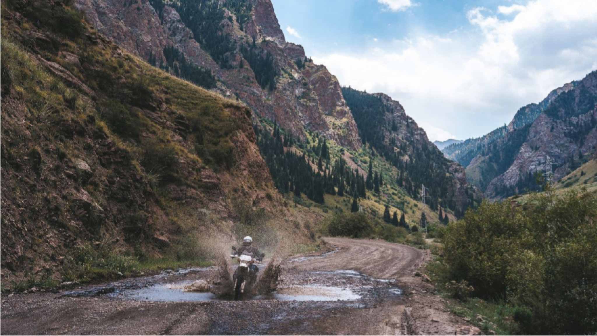 Mit Komfort auf dem Motorrad durch Kirgisistan
